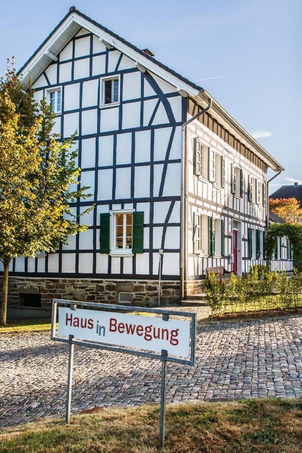Ferienhaus Im Fachwerkhof 'Haus In Bewegung' Seelscheid Ngoại thất bức ảnh